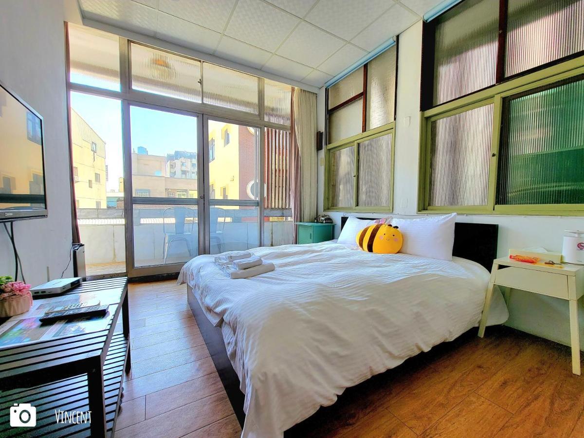 Bed and Breakfast Honey House Tainan Exterior foto