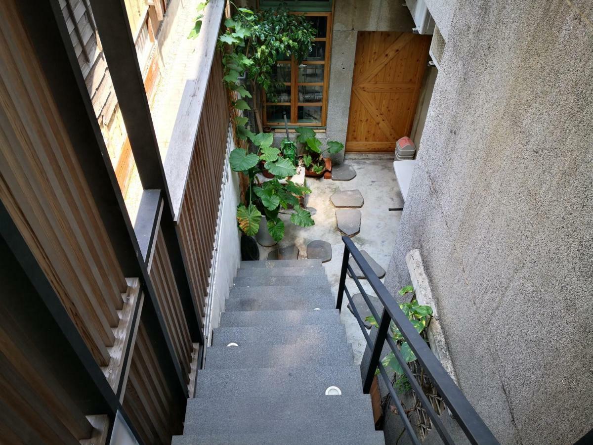 Bed and Breakfast Honey House Tainan Exterior foto