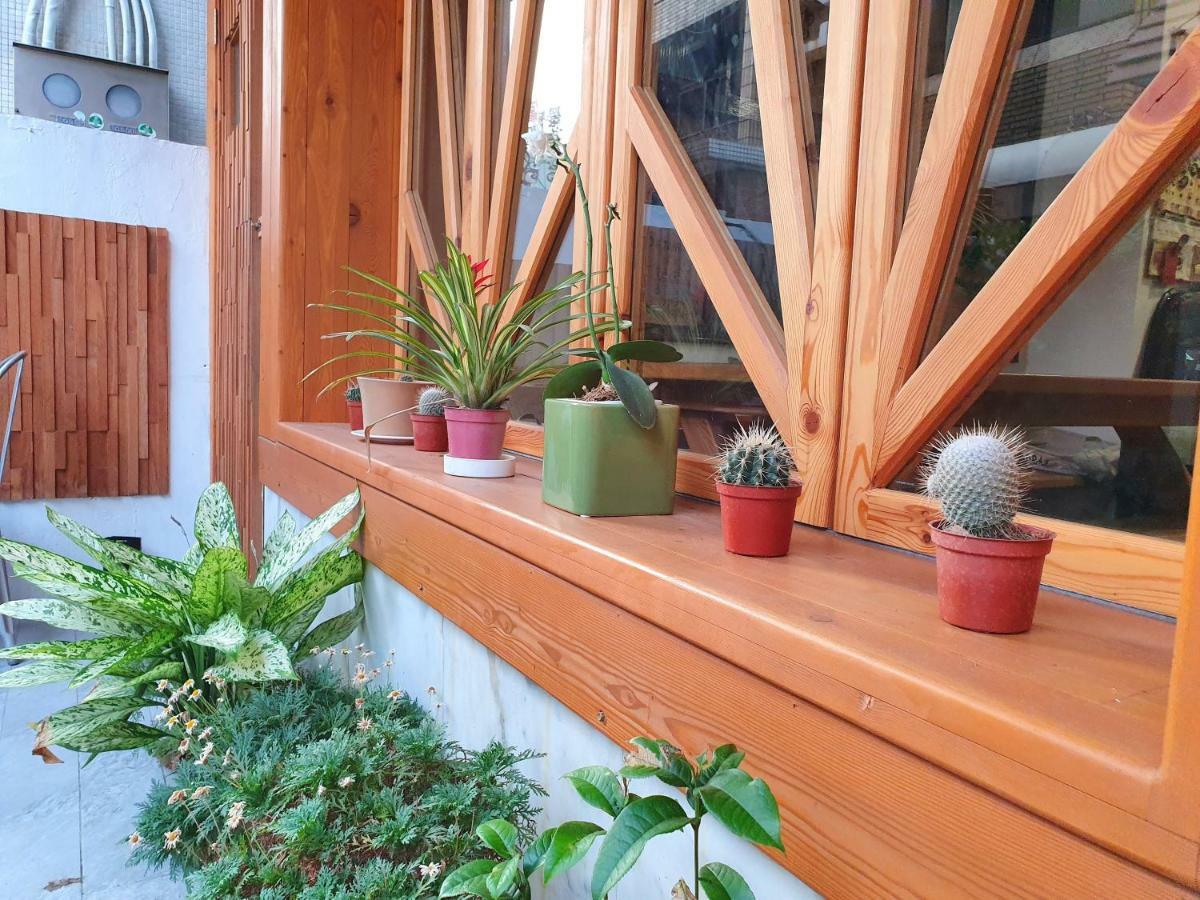 Bed and Breakfast Honey House Tainan Exterior foto