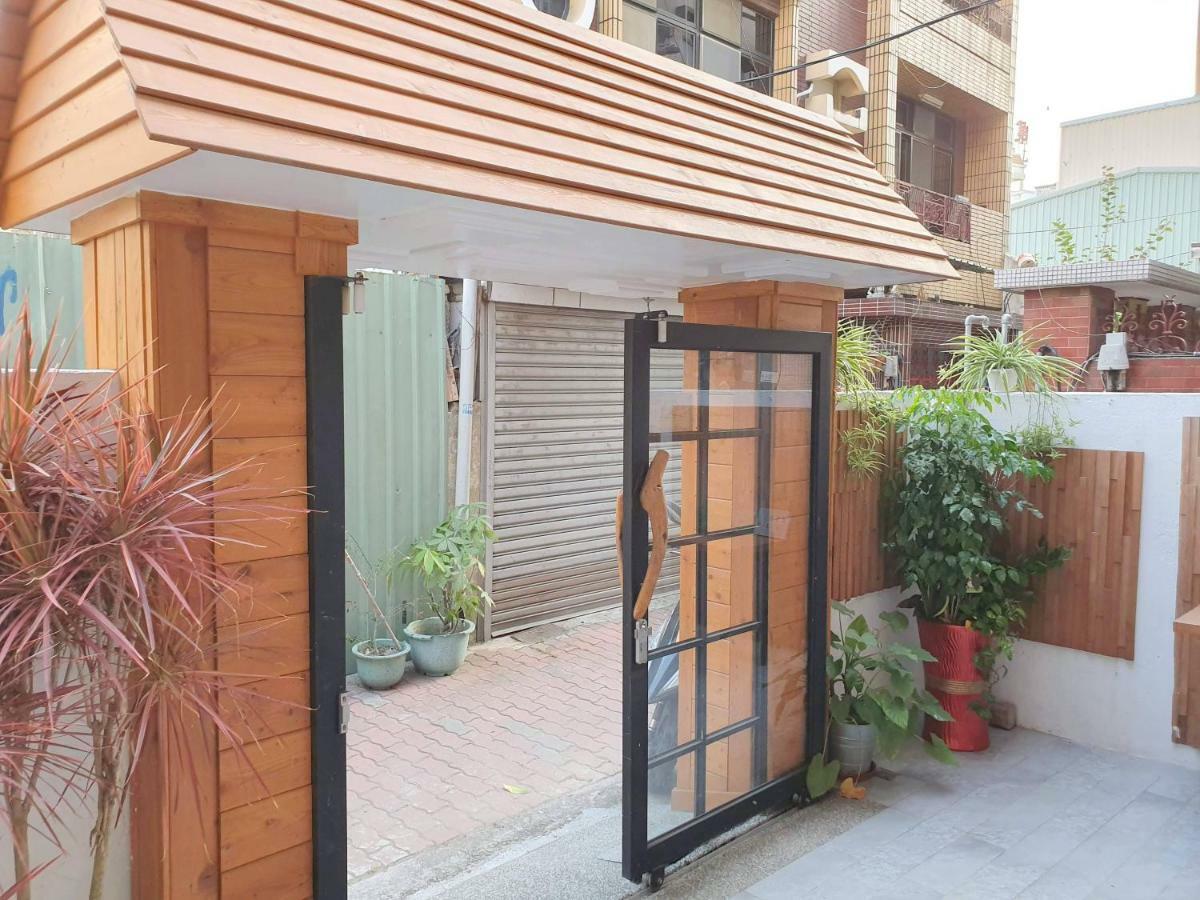 Bed and Breakfast Honey House Tainan Exterior foto